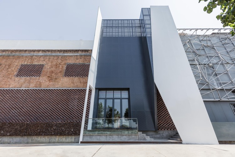 Guangzhou Old Factory Renovation, Pavilion B4 / LAD Design - Renovation