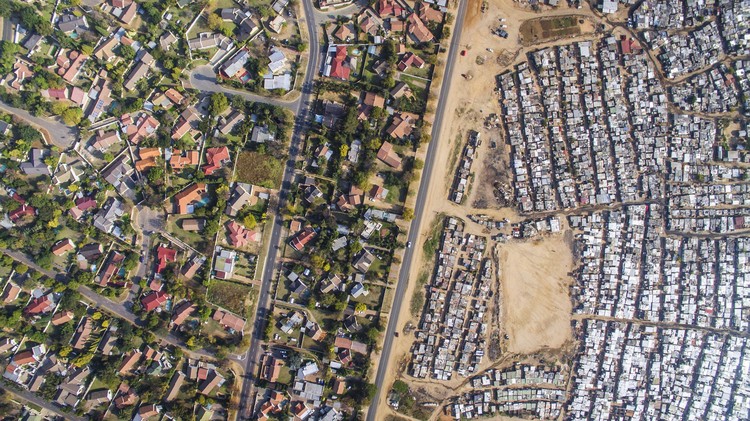 Social Inequality, As Seen From The Sky, Kya Sands, Johannesburg, South Africa. Image © Johnny Miller / Unequal Scenes