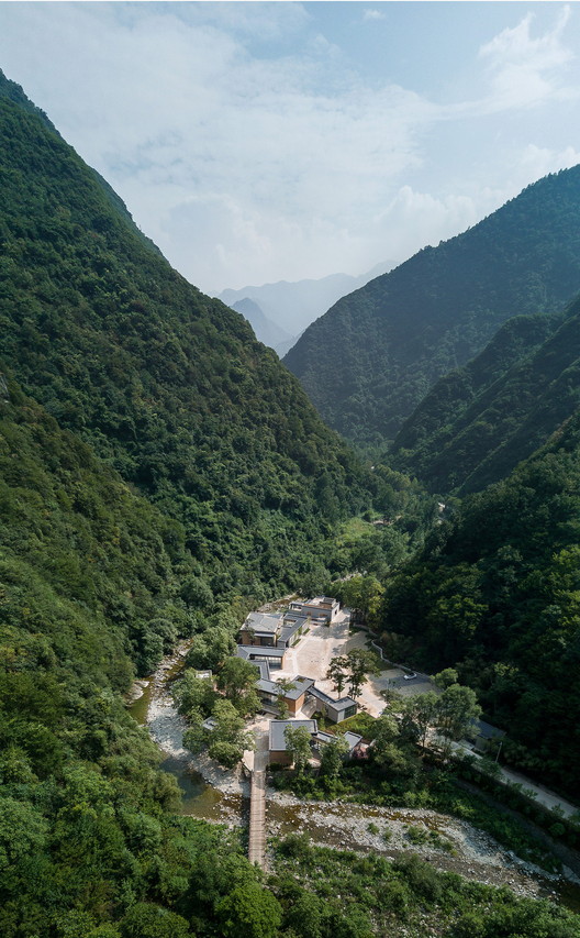 Centro de Visitantes Chatouya / Tumushi Architects - Imagem 6 de 25
