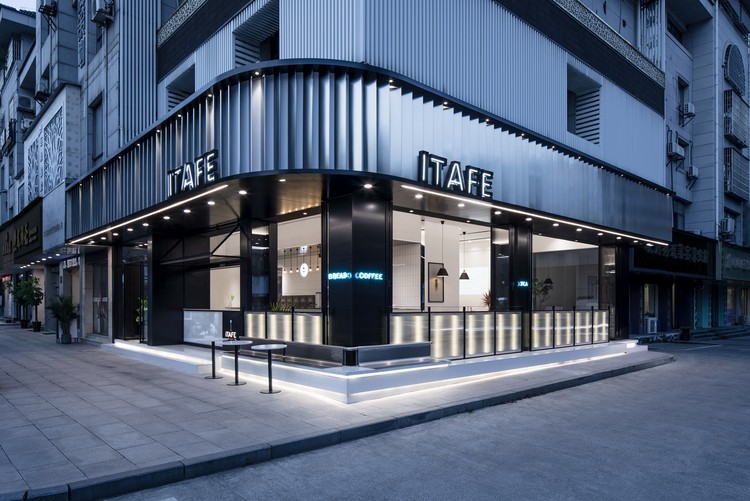 ITAFE Coffee & Drinking Store / daylab studio - Imagem 6 de 24