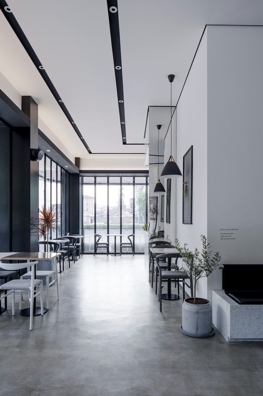 ITAFE Coffee & Drinking Store / daylab studio - Imagem 9 de 24