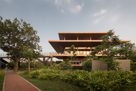 Biblioteca Científica do Parque Xiangmi / MLA+ - Imagem 3 de 33