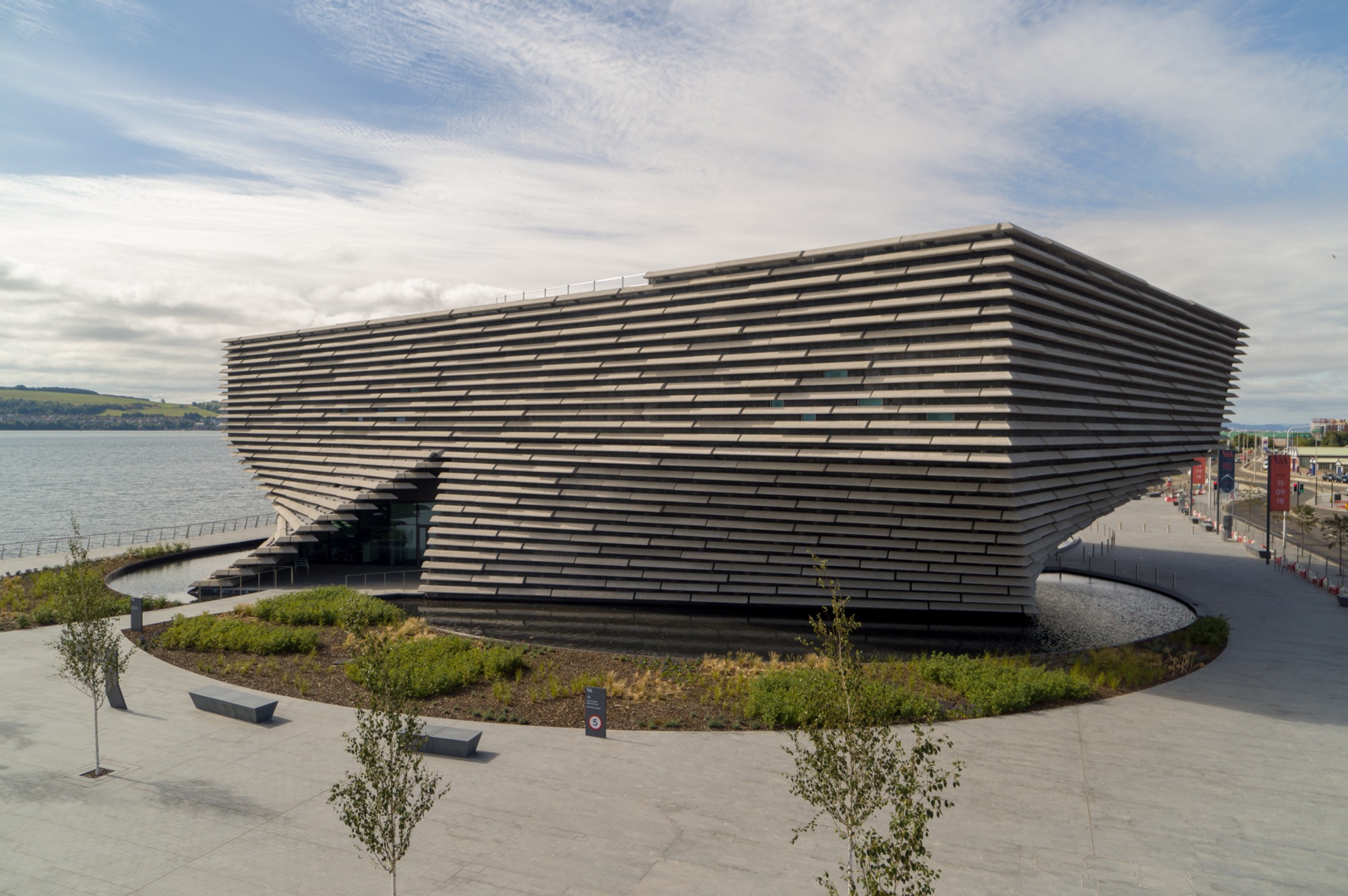 A First Look at Kengo Kuma's New V&A Dundee | ArchDaily