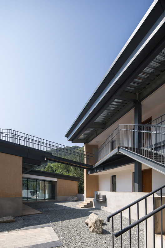 Academia Jingfeng / Tumushi Architects - Arquitectura Educacional
