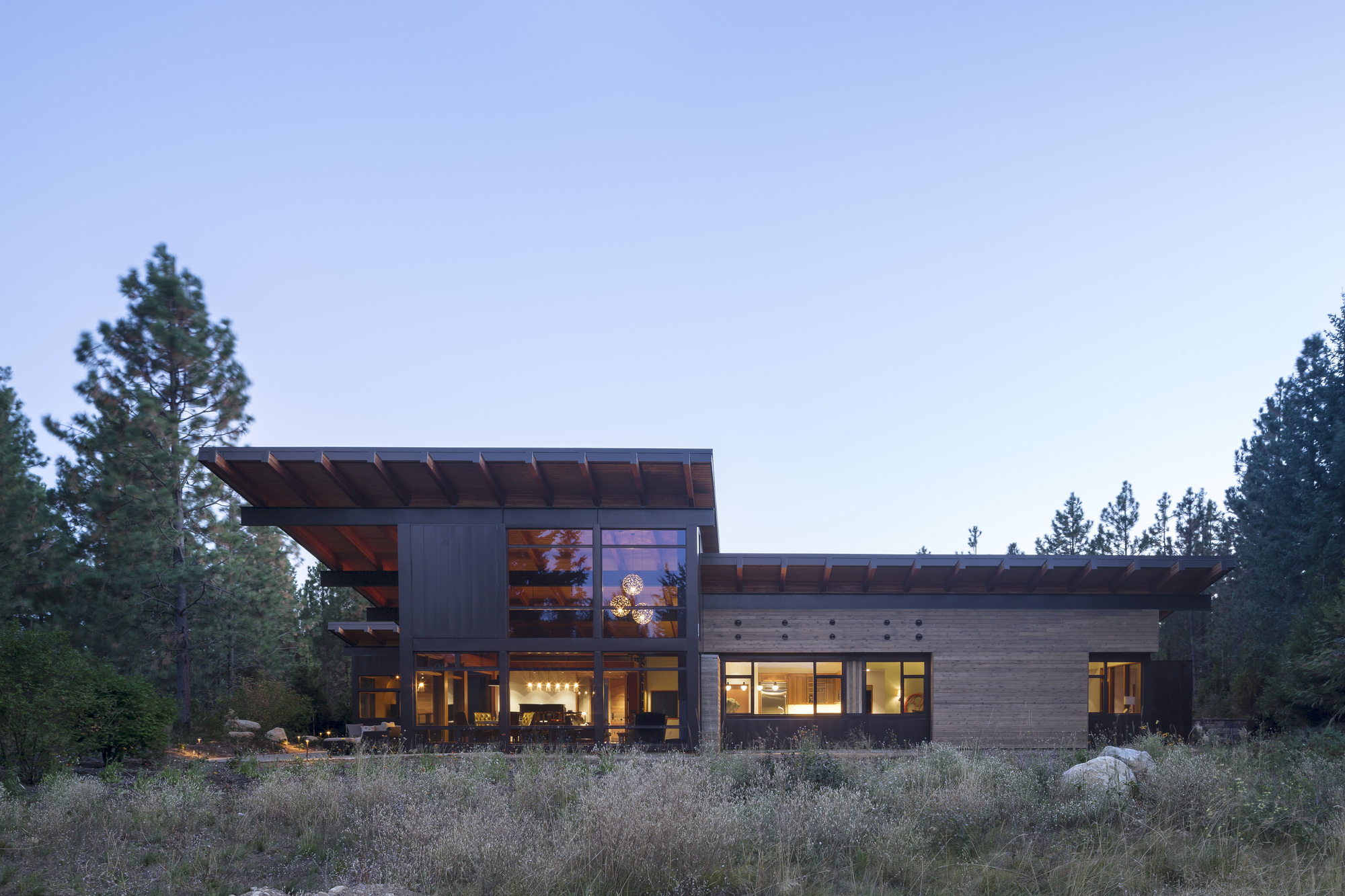 Gallery of Tumble Creek Cabin / Coates Design: Architecture + Interiors ...