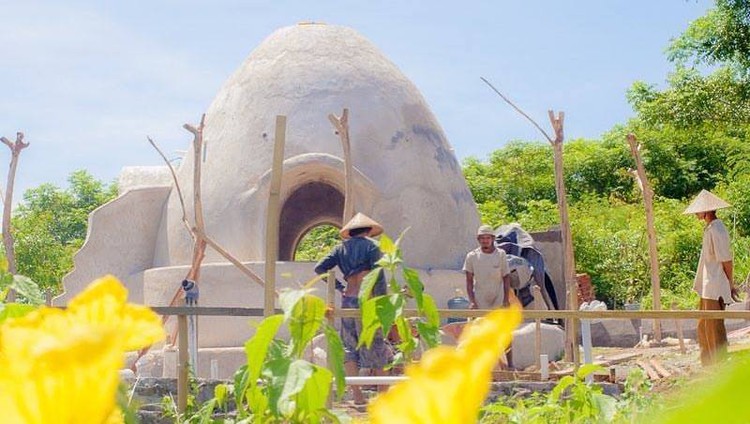 The DOME Lombok Eco Village Team is Raising Money To Rebuild City After Devastating Earthquake, via DOME Lombok
