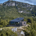 Gallery of Tumble Creek Cabin / Coates Design: Architecture + Interiors ...