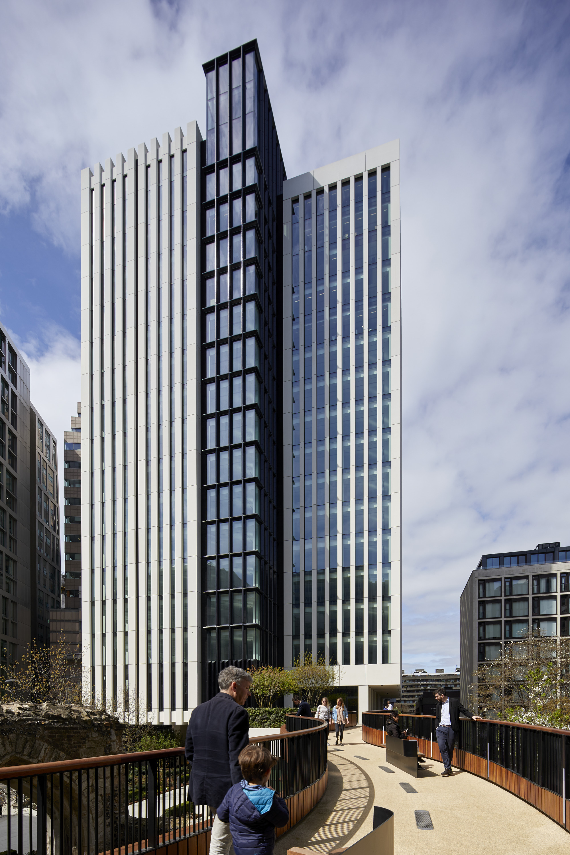 Gallery of London Wall Place / Make Architects 15