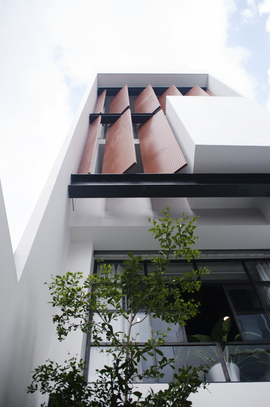 Lantern House / atelier NgNg - Image 3 of 23