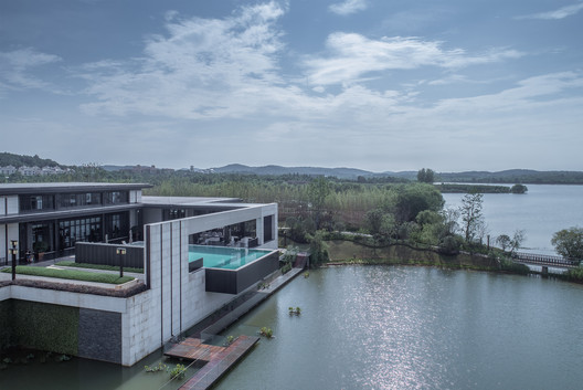 Zipeng Bay Resort Residential / Shanghai ZF Architectural Design - Image 2 of 29