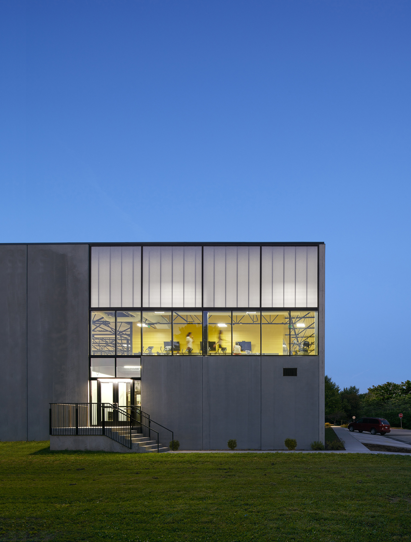 Gallery of Lone Tree Wellness Center / Neumann Monson Architects 9
