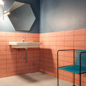 Baños mixtos y sin distinción de género: rompiendo preconceptos espaciales, ambientales y cromáticos  - Image 3 of 4