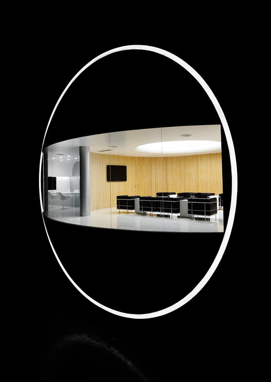 Best Black / Robot 3 Studio - Imagen 4 de 10