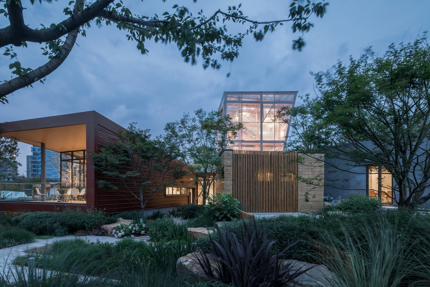 Gallery of Greenhouse Restaurant / Chengdu Wide Horizon Investment