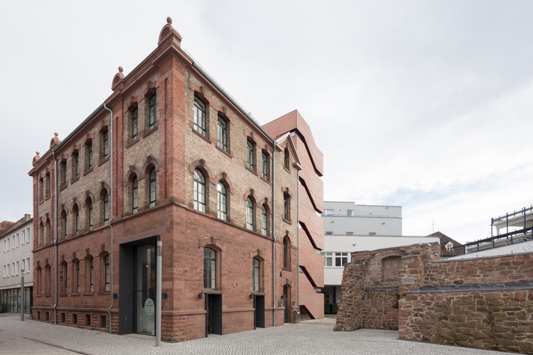 Museu Tonofenfabrik Lahr / Heneghan Peng Architects - Mais Imagens