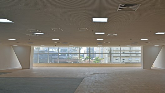 Banco do Brasil Athletic Association Headquarters / Costa e Macedo Arquitetos - Image 8 of 17