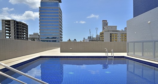 Banco do Brasil Athletic Association Headquarters / Costa e Macedo Arquitetos - Image 2 of 17