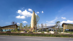 Linxiang All-for-One Tourism Service Center & International Float Fishing Park / Shanyin Design