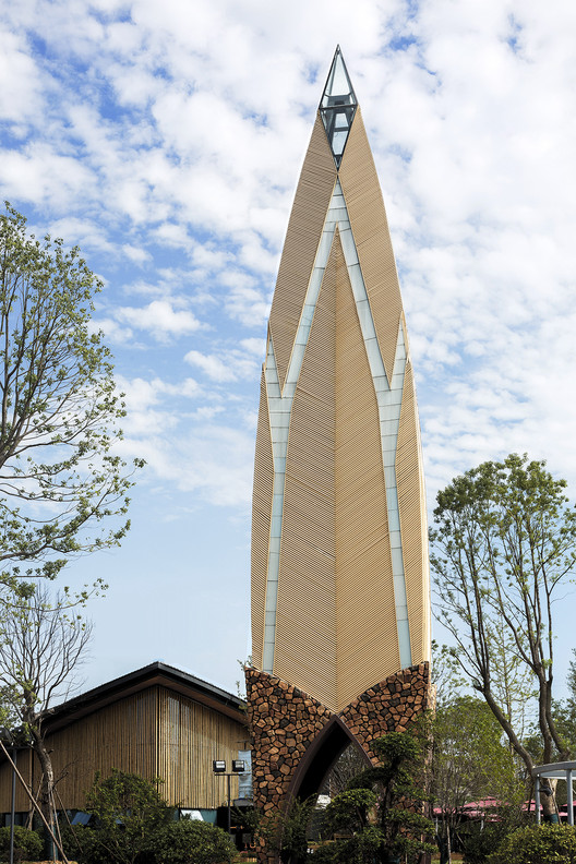 Linxiang All-for-One Tourism Service Center & International Float Fishing Park / Shanyin Design - Tourism