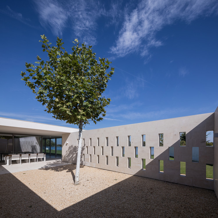 Residencia BUFTEA / ASSAR LLOX ARCHITECTS - Casas