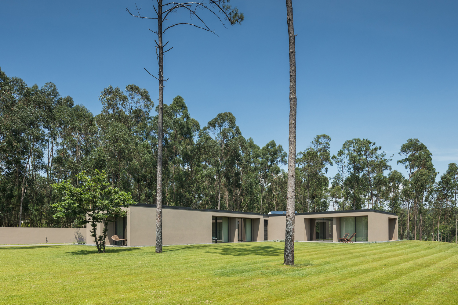 Casa Rio Mau / Raulino Silva - Fachada