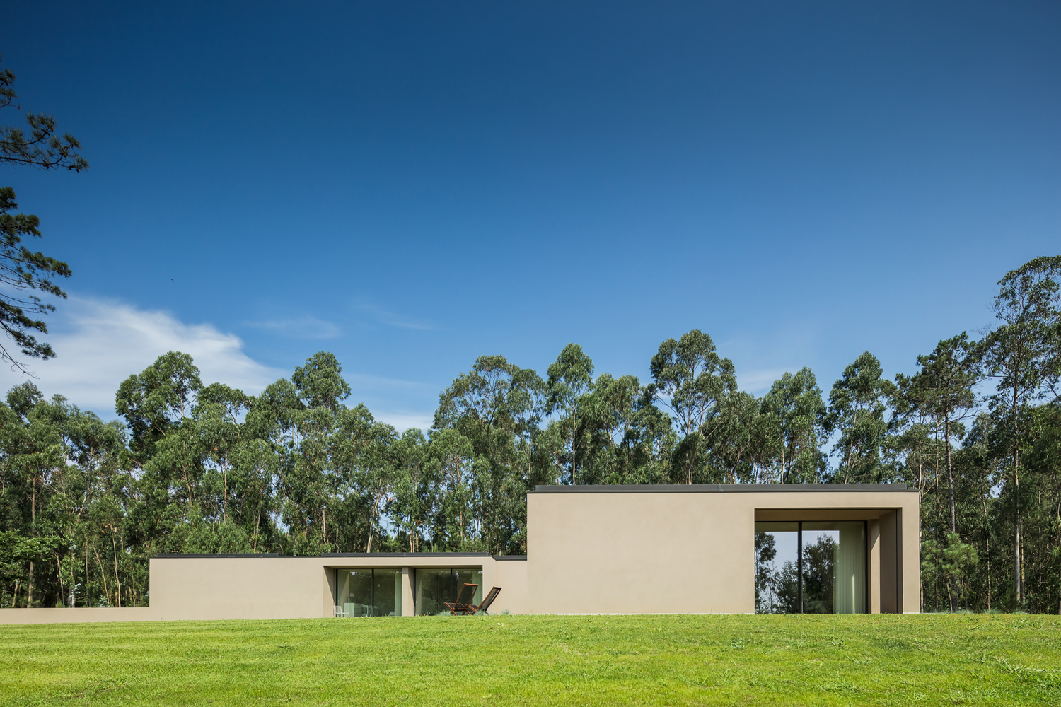 Casa Rio Mau / Raulino Silva - Jardim, Fachada