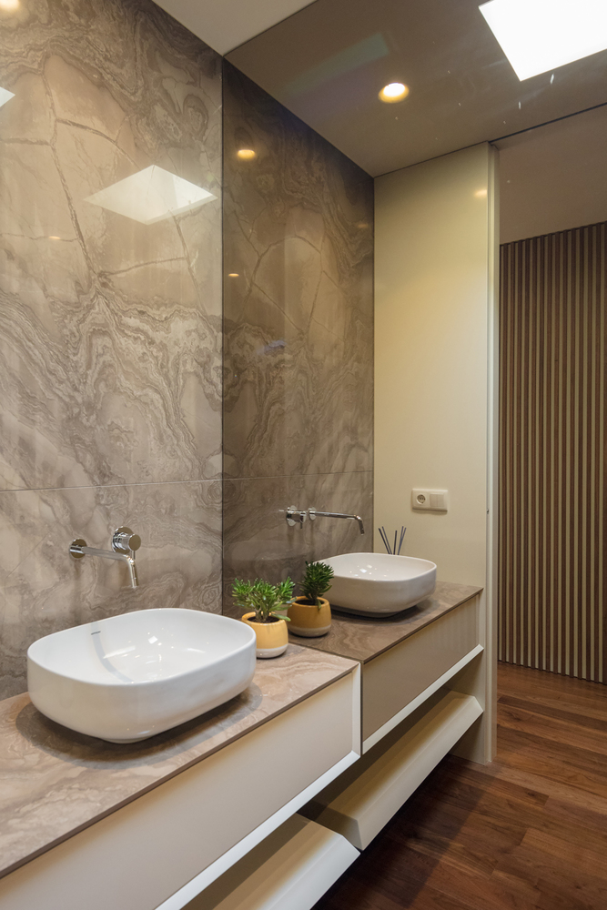 Casa Rio Mau / Raulino Silva - Banheiro, Porta, Pia