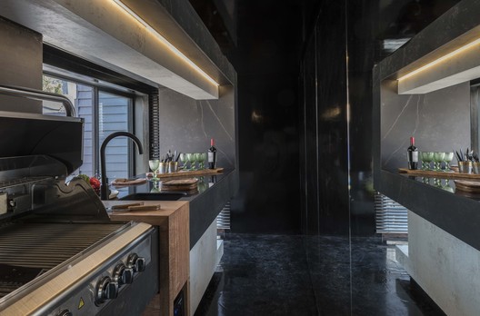 Bar, kitchen, gallery, and grill: 4 standout projects at Casa FOA Chile 2018 - Image 29 of 38