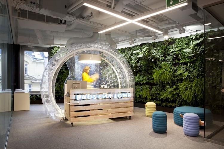 Salas de espera, habitaciones, recepciones y patios en arquitectura hospitalaria: 43 ejemplos notables - Imagen 37 de 44