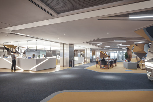 Design de Interiores das Torres Tencent Seafront / B+H Architects - Imagem 12 de 27