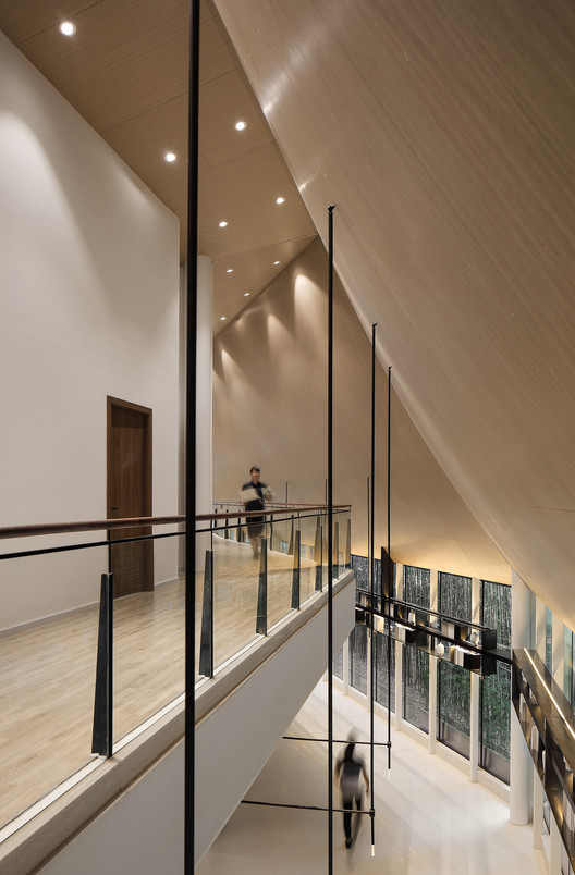 Hanyang Guiyuan Temple Sales Center / Waterfrom Design Hanyang Guiyuan Temple Sales Center / Waterfrom Design - Image 8 of 38