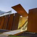 Fort York National Historic Site Visitor Centre / Patkau Architects + Kearns Mancini Architects - Image 3 of 29