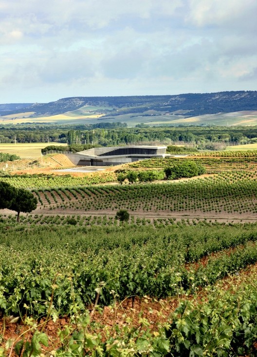 Arquitetura do vinho: adegas, salas de máquinas e centros de degustação - Imagem 19 de 28