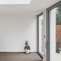 Coombe Lane / Ampuero Yutronic - Extension, Door, Facade