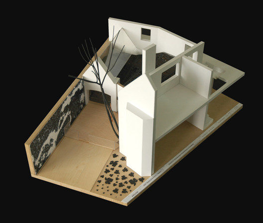 19 Colombian Works Explained Through Their Models - Image 2 of 20