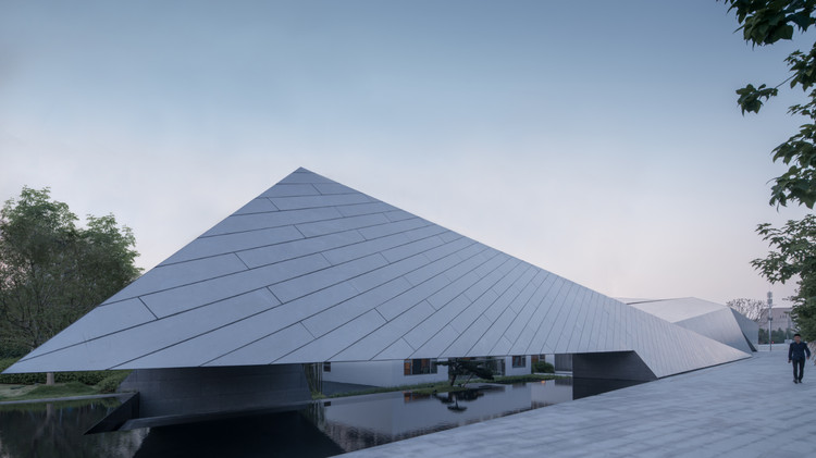 Wenzhou Central Park Culture Club / Lacime Architects - Cultural Center