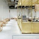 Blue Bottle Coffee Kobe Café / Schemata Architects - Chair