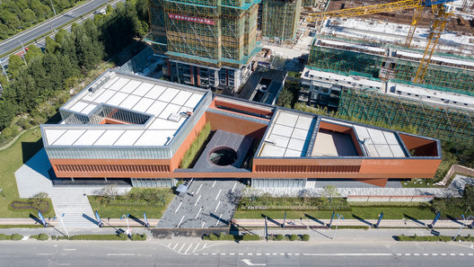 Shanghai Vanke Qichen Community Center / Shenzhen Huahui Design - Image 2 of 28