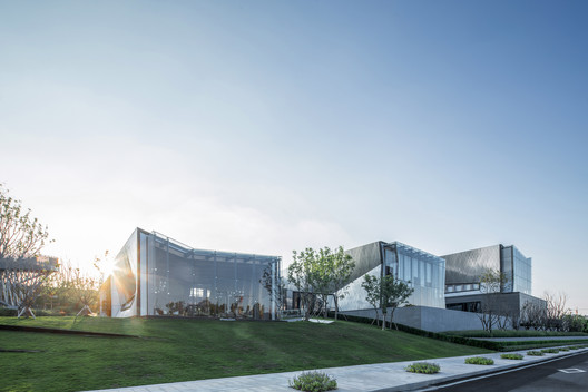 Yuanlu Community Center / Challenge Design Yuanlu Community Center / Challenge Design - Image 2 of 57