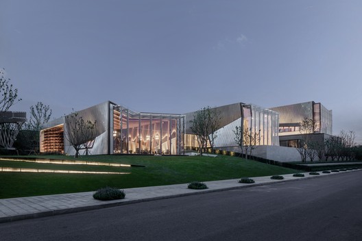 Yuanlu Community Center / Challenge Design Yuanlu Community Center / Challenge Design - Image 27 of 57