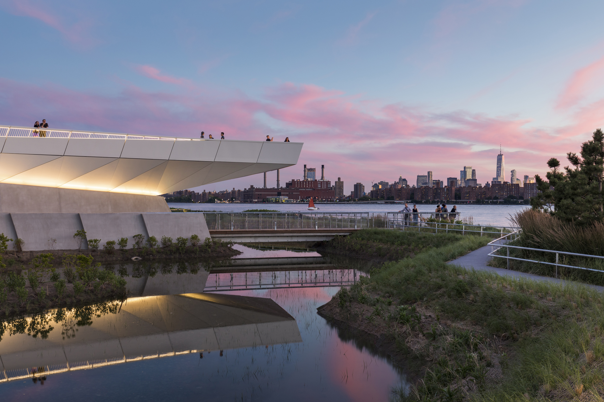 Gallery of Hunter’s Point South Waterfront Park Phase II / SWA/BALSLEY ...