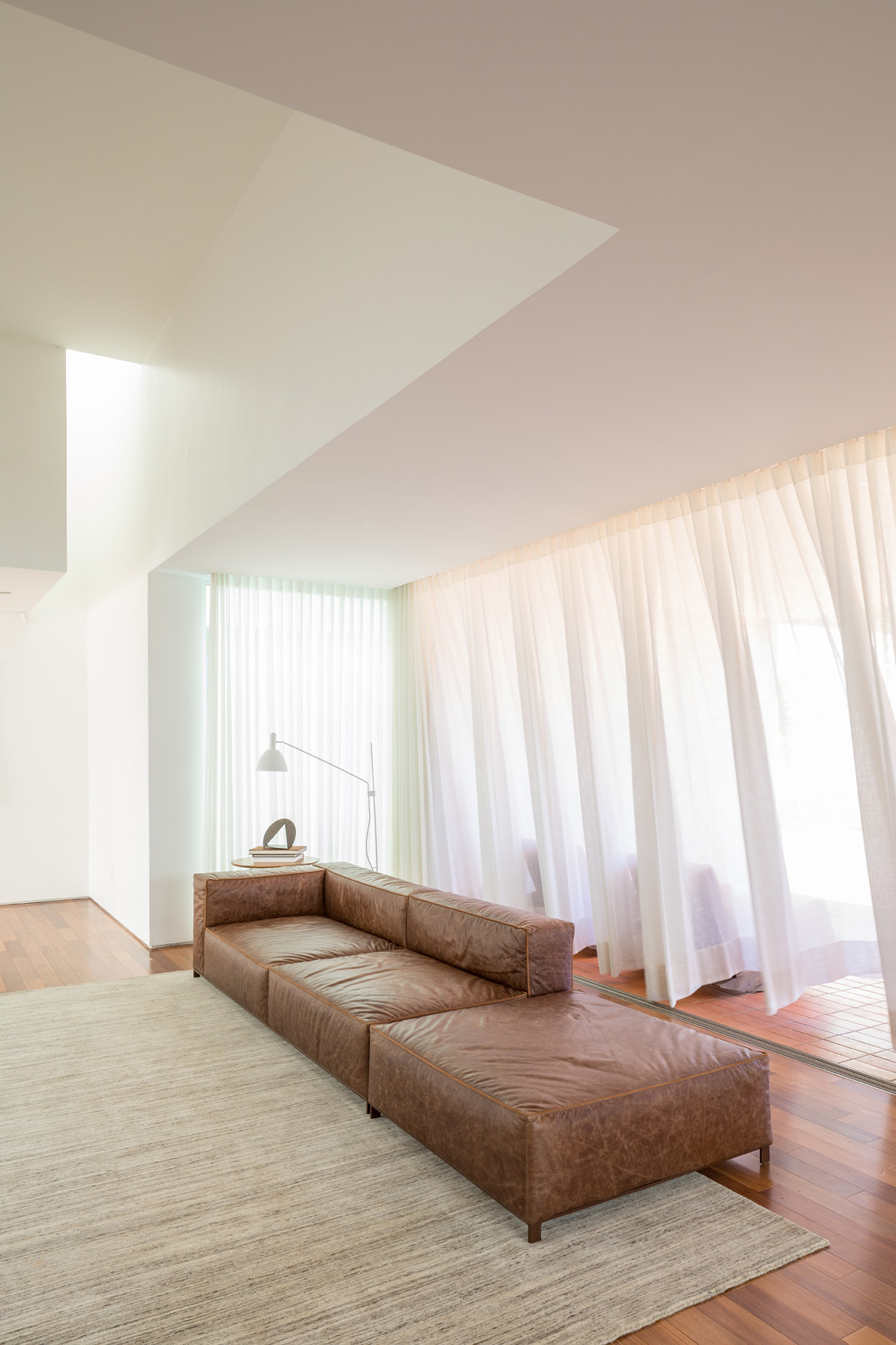 Marrone Moderno (Block Lines - 4