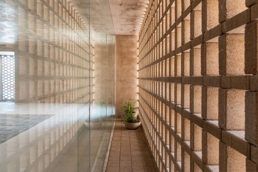 Galería Édron / TACO taller de arquitectura contextual  - Imagen 12 de 27