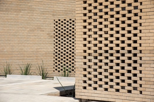 Galería Édron / TACO taller de arquitectura contextual  - Imagen 4 de 27