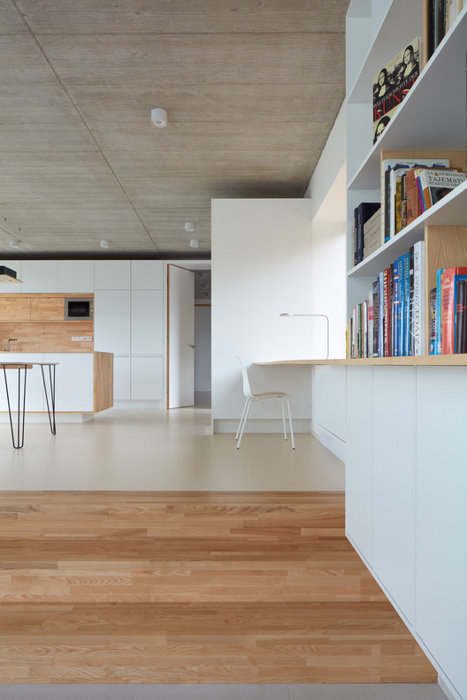 Family House in the Slope / Masparti Martinka Spusta Architekti - Interior Photography, Shelving