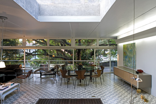 Galeria de Duas Casas de Paulo Mendes da Rocha - 1
