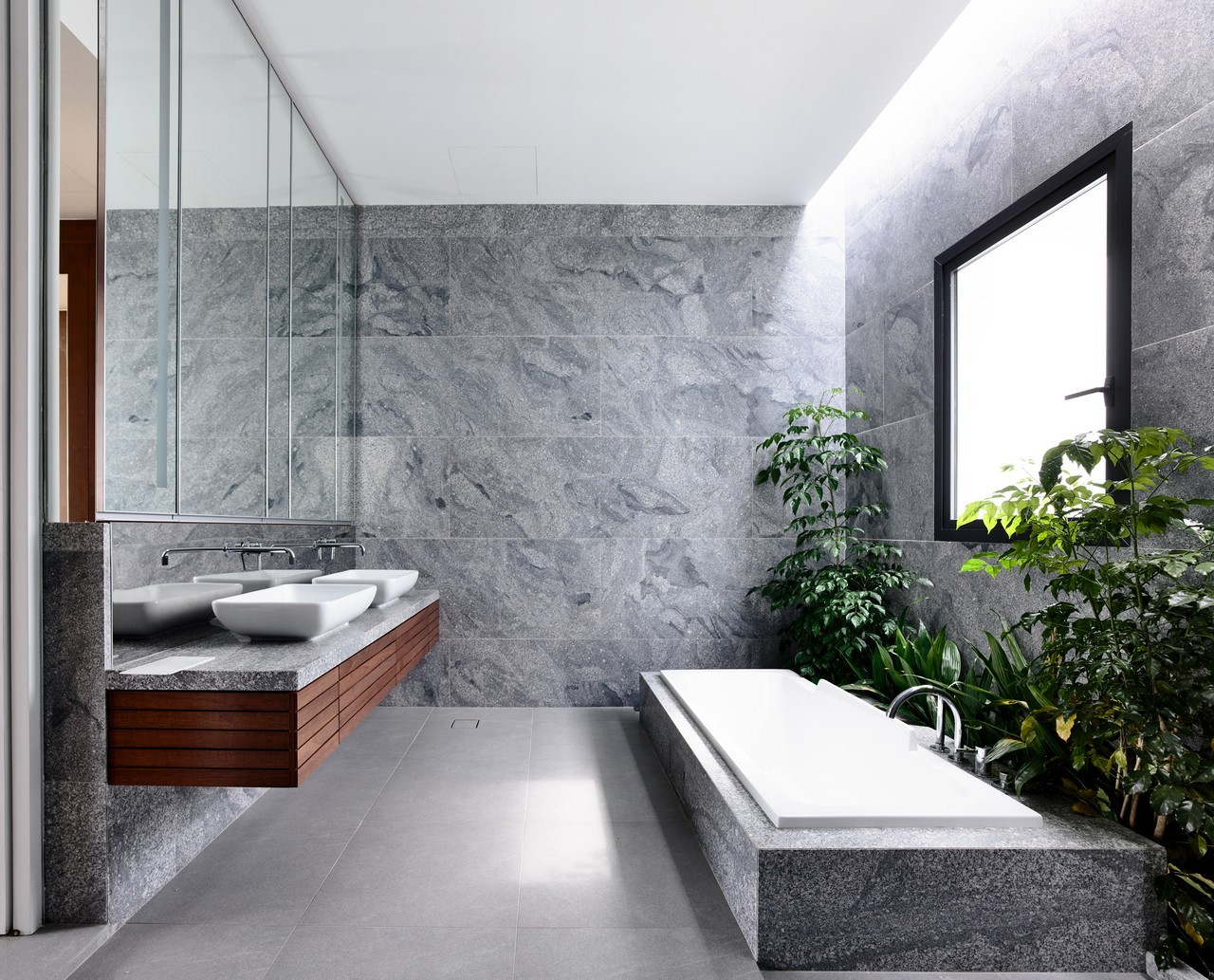 Gallery of The Space Between Walls / HYLA Architects 20