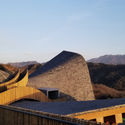 Galeria Hilltop / dEEP Architects - Imagem 2 de 38