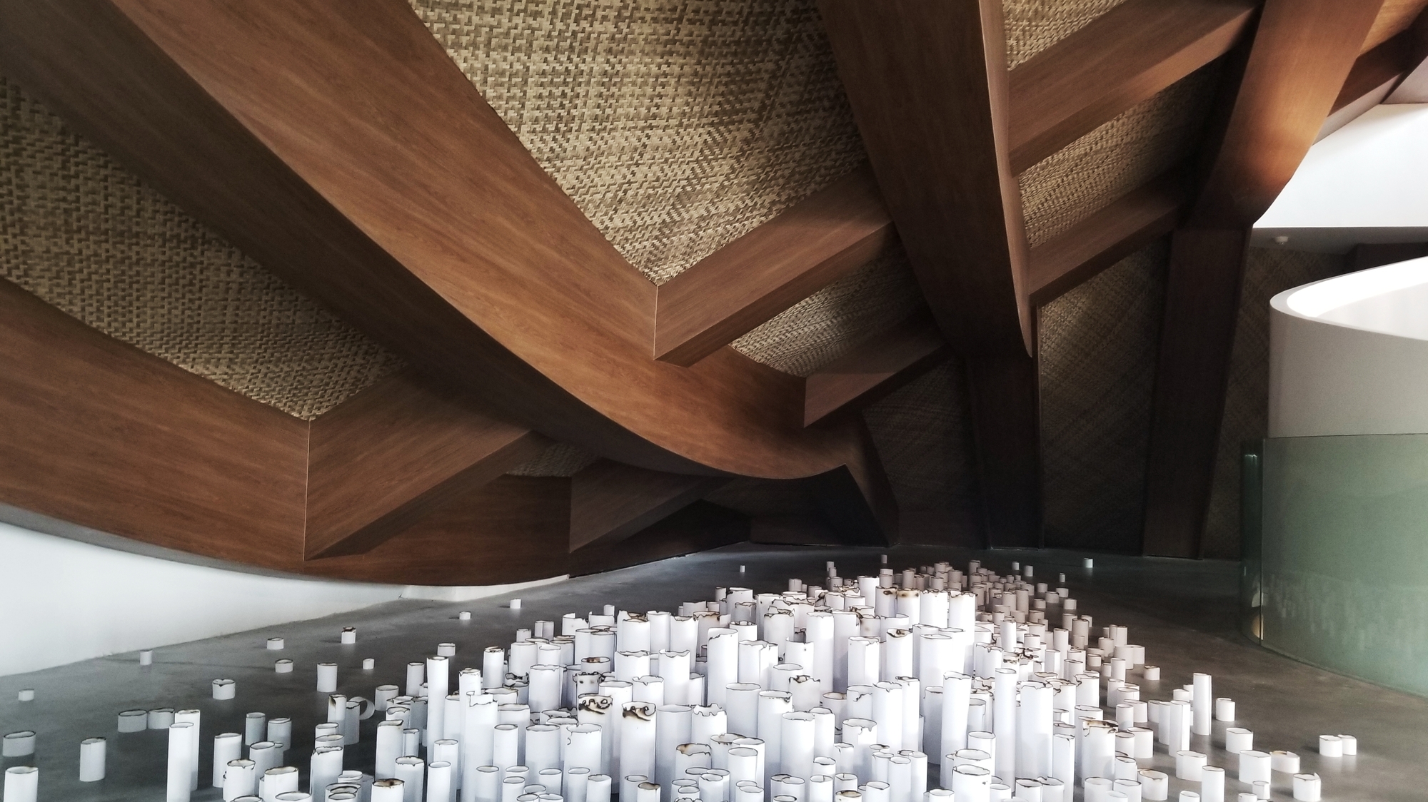 Galería de Galería Hilltop / dEEP Architects - 16
