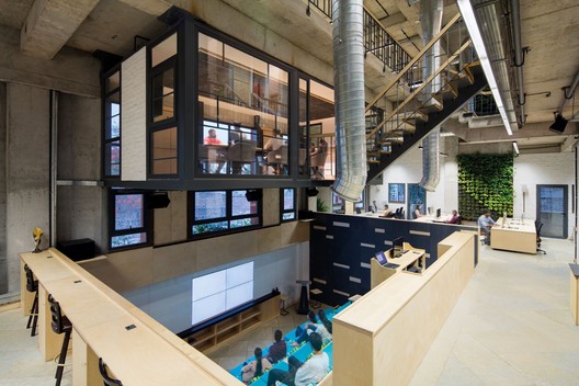 Office for Communique / groupDCA - Image 7 of 26